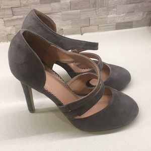 NWOT Journee Collection Heels